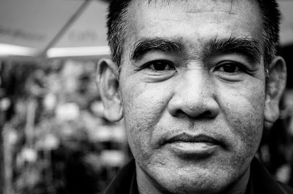 Chatuchak Mayor Launches Youth Jobs and Elderly Care Initiative Across Three Districts