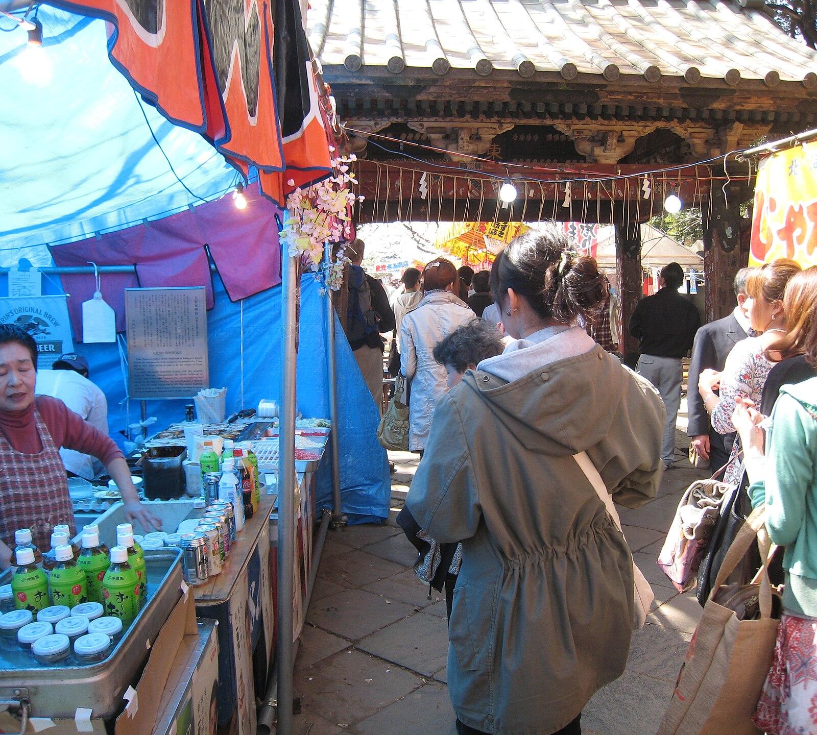 April 2009, hanami in Ueno Park 21231