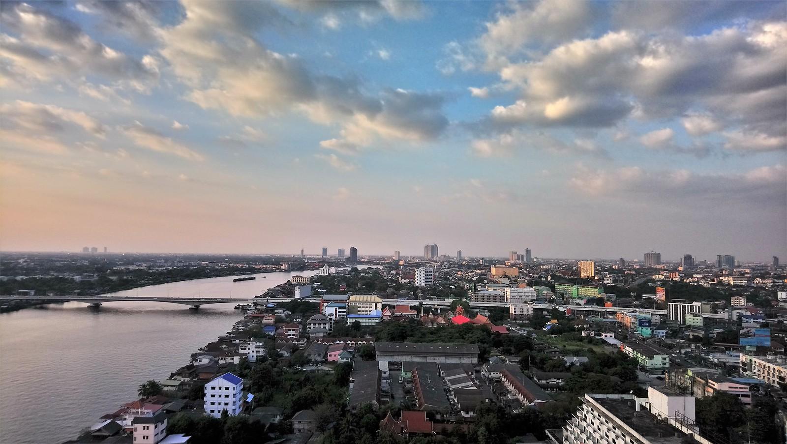 Riverside Bangkok Offers Night Markets, River Cruises, Arts Centers, Local Food