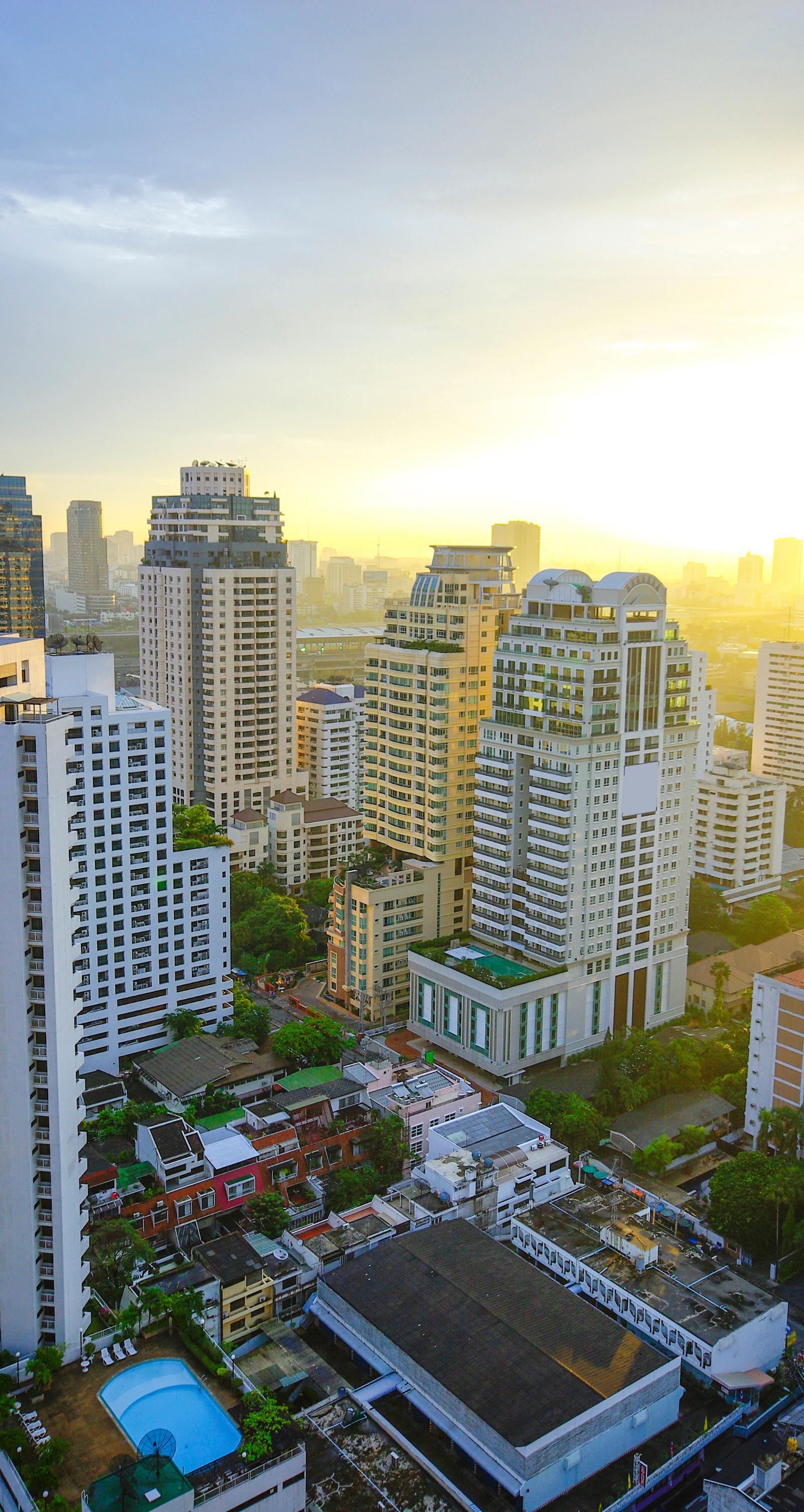 Bangkok City Council’s Approach to Urban Challenges Compared with Global Peers